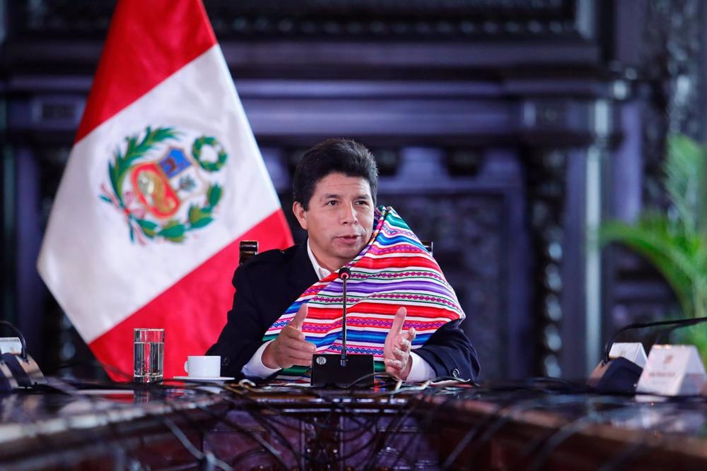 La oposición peruana presenta una tercera moción de censura contra Castillo