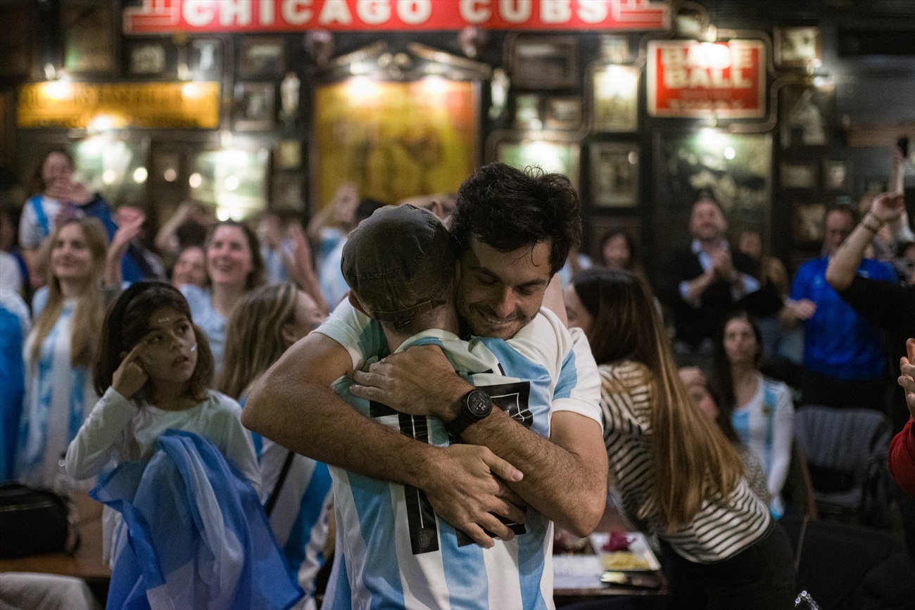 Fans celebrate Argentina's victory in Barcelona