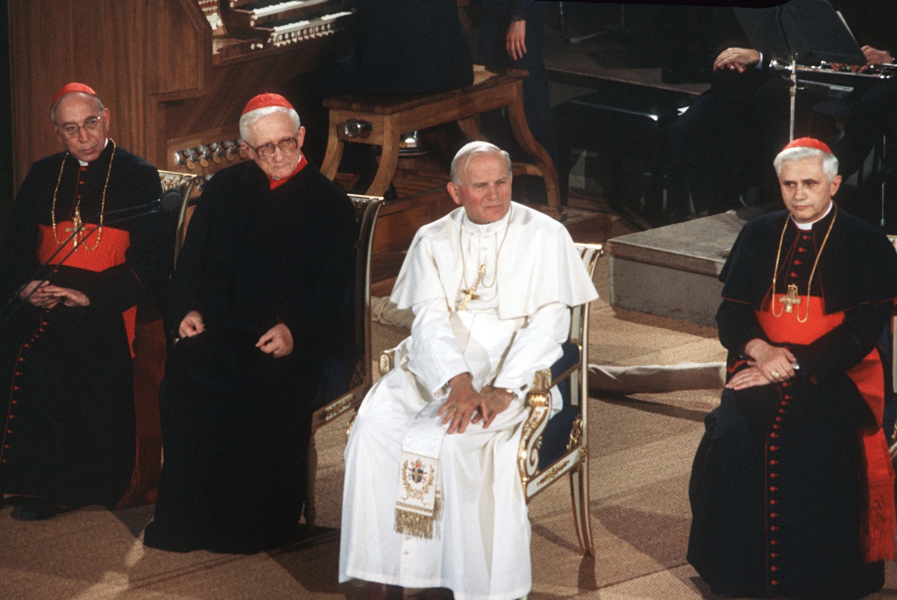 Sucesor de Juan Pablo II