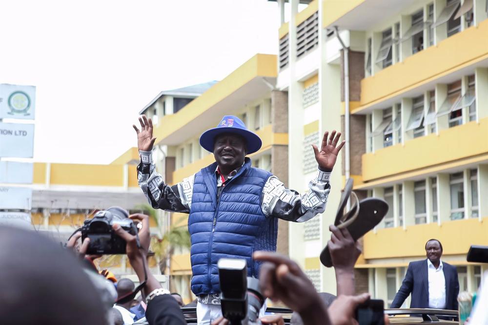 Investigadores kenianos examinan las pruebas de fraude electoral presentadas por el líder opositor Raila Odinga