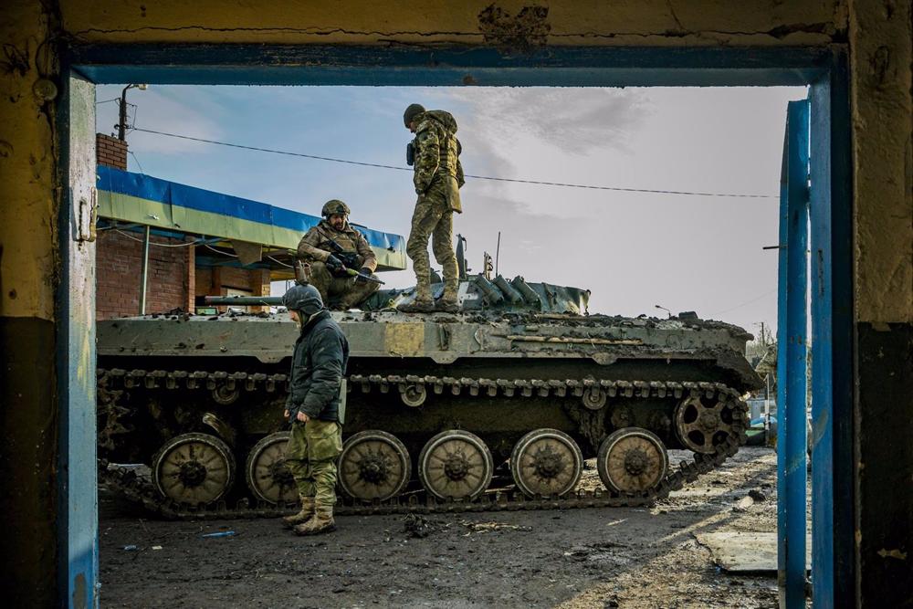 Ukraine wehrt erneuten Angriff der russischen Streitkräfte ab, die um Bakhmut vorrücken