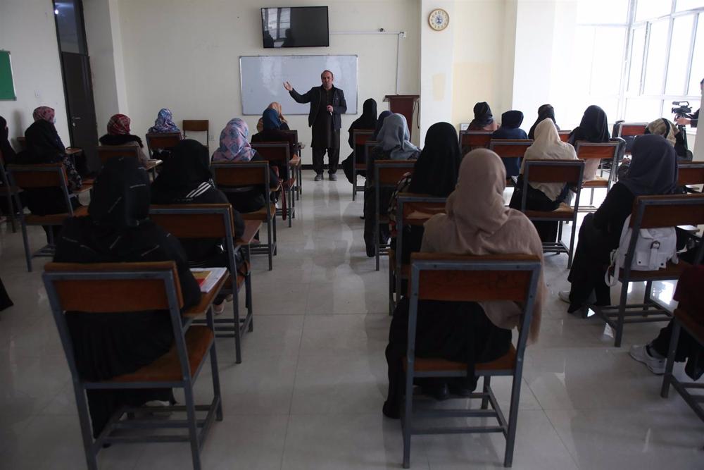 Teacher arrested after denouncing on TV restrictions on women’s education in Afghanistan