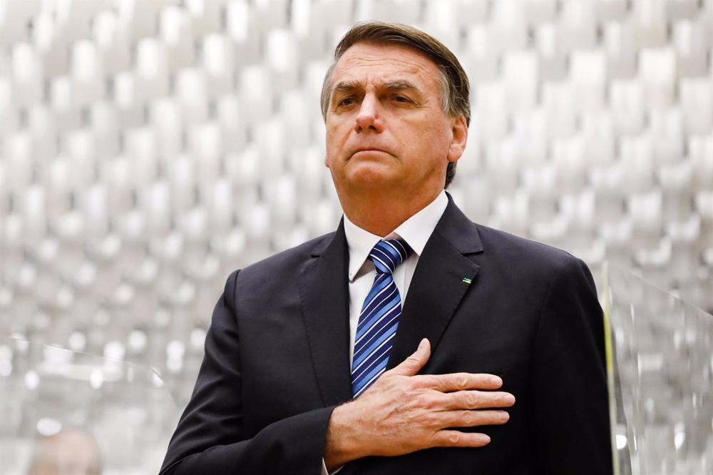Bolsonaro relance sa politique et fait l’éloge des succès de son mandat lors d’un discours aux États-Unis.