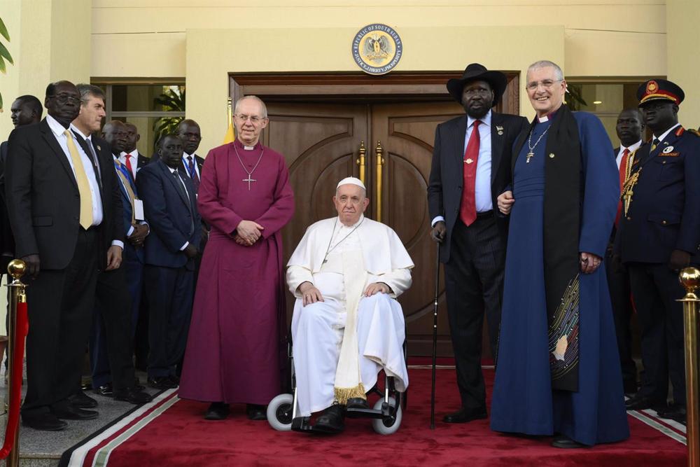 Vatikan: Papst prangert an, dass der Tod von Benedikt XVI. von «unethischen Leuten» ausgenutzt wurde.