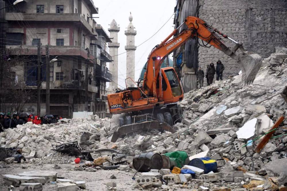 Mehr als 4.300 Tote bei Erdbeben in der Türkei und Syrien