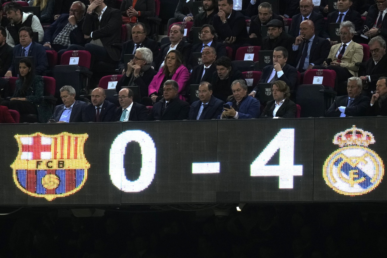 Real Madrid esmaga FC Barcelona para chegar à final da Copa