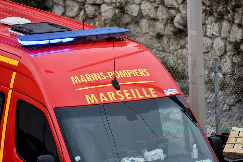 Nach dem Einsturz eines Gebäudes nach einer Explosion in Marseille werden noch immer acht Menschen vermisst