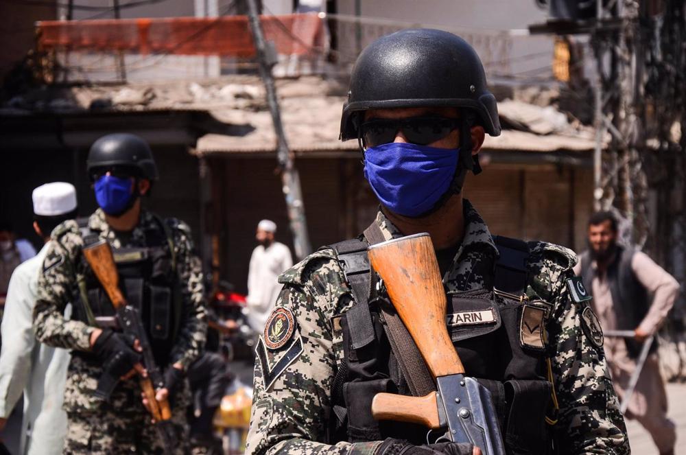 Four policemen killed in anti-terrorist operation in western Pakistan