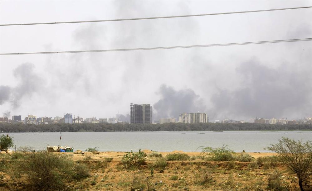 Khartoum dawns second day of bombardment as fighting between Army and RSF spreads across Sudan