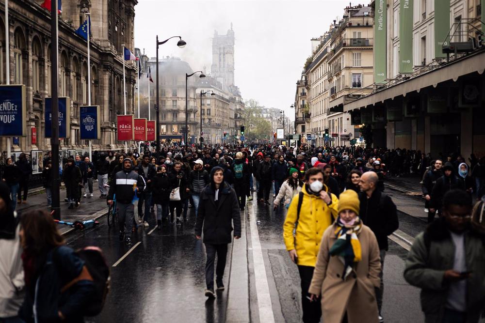 Due francesi su tre sono favorevoli al mantenimento delle proteste contro la riforma delle pensioni