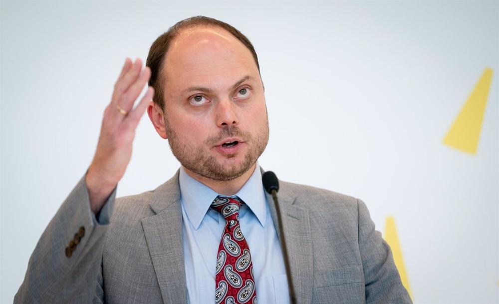 Russian justice sentences prominent opposition leader Vladimir Kara Murza to 25 years on charges of high treason