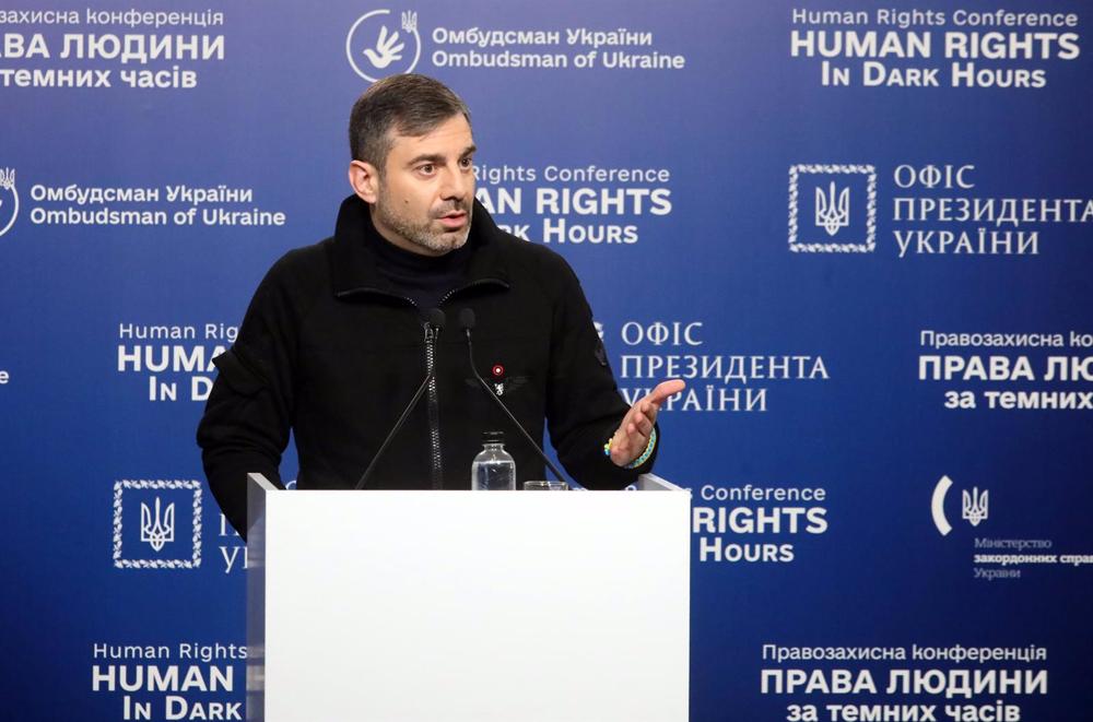 Ukraine behauptet, Dutzende Videos von Russen zu haben, die ukrainische Kriegsgefangene hinrichten
