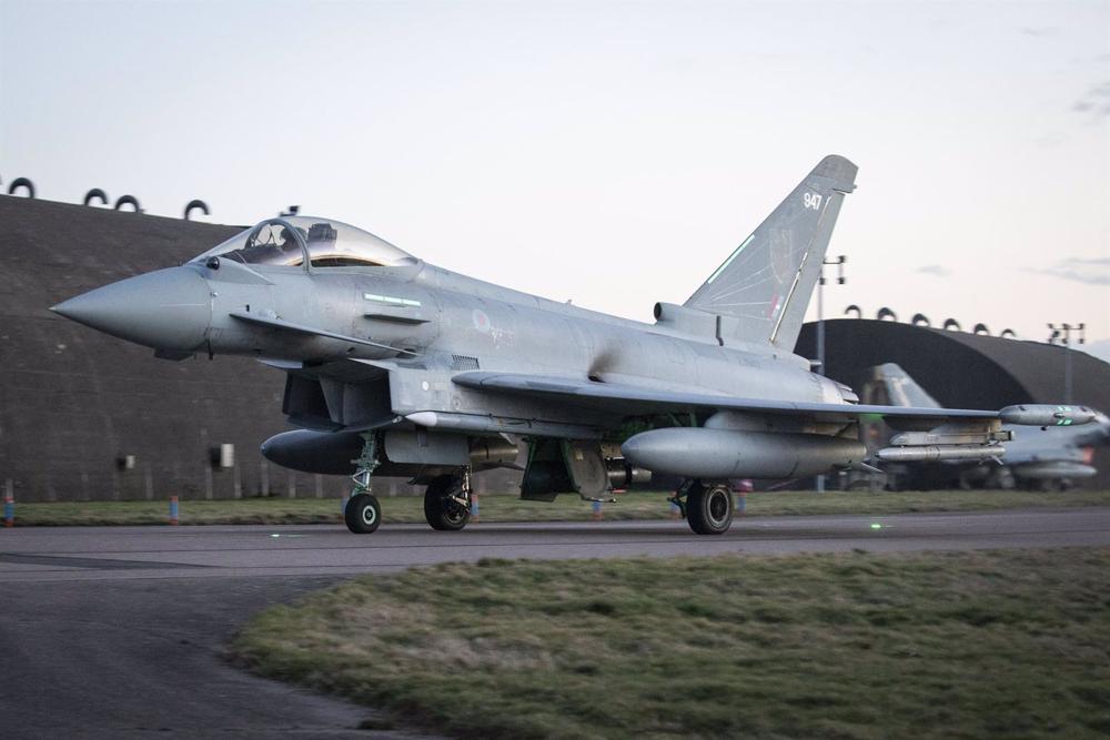 Großbritannien und Deutschland fangen drei russische Kampfjets in der Nähe des NATO-Luftraums ab