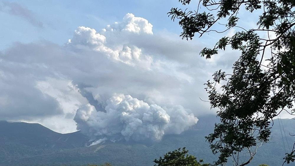 Ausbruch des Vulkans Rincón de la Vieja in Costa Rica
