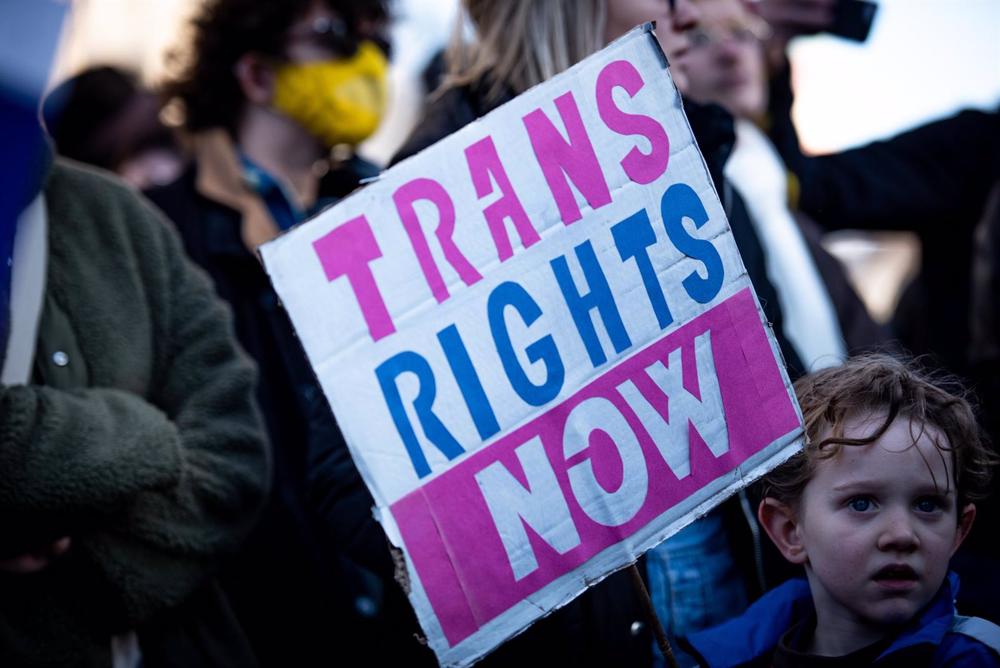 Der Staat Montana verbietet einer trans Kongressabgeordneten die Teilnahme an Debatten im Repräsentantenhaus