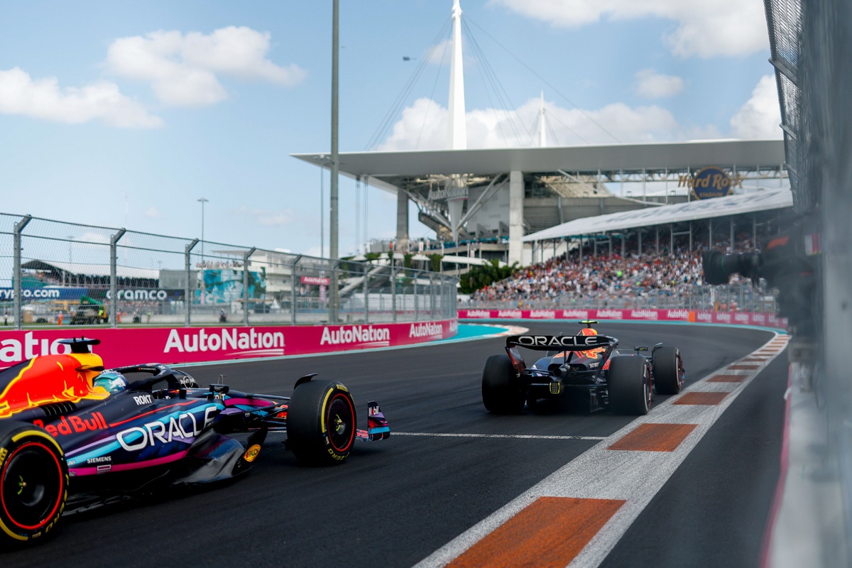 Max Verstappen führt in Miami vor Sergio Pérez und Fernando Alonso