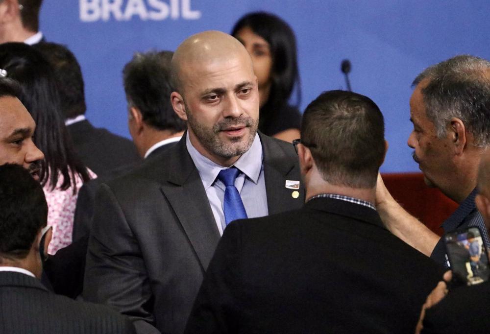 Brazil’s Supreme Court suspends a pardon granted by Bolsonaro to a former congressman