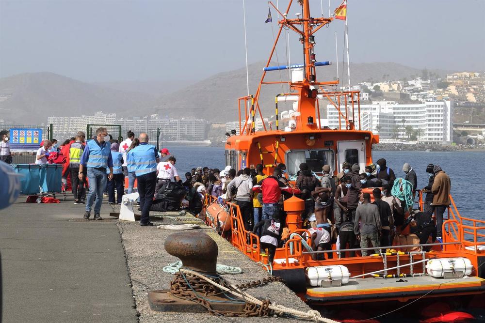 Una nueva embarcación eleva a 154 los migrantes llegados este martes a Canarias