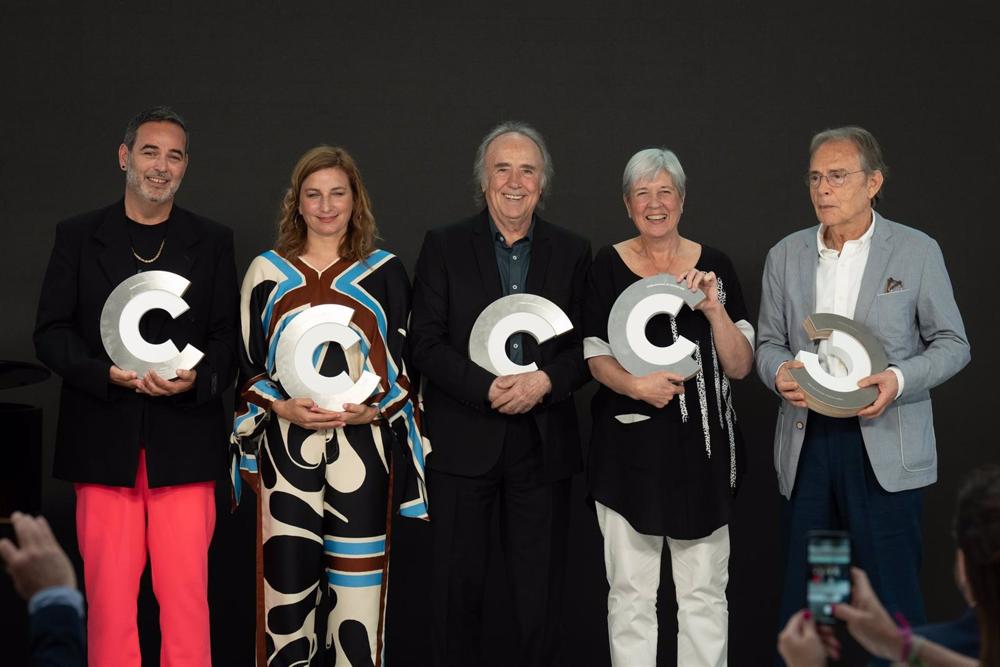 Los Premis Nacionals de Cultura 2023 reconocen a Serrat, Dolors Udina y Joan-Pere Viladecans